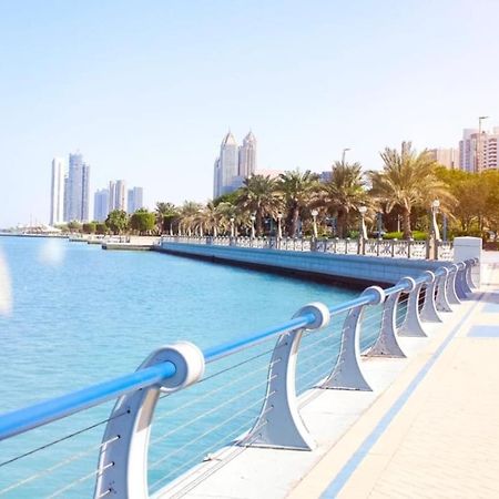 Corniche Street - For Males "Peaceful Bed Space" Abu Dabi Exterior foto