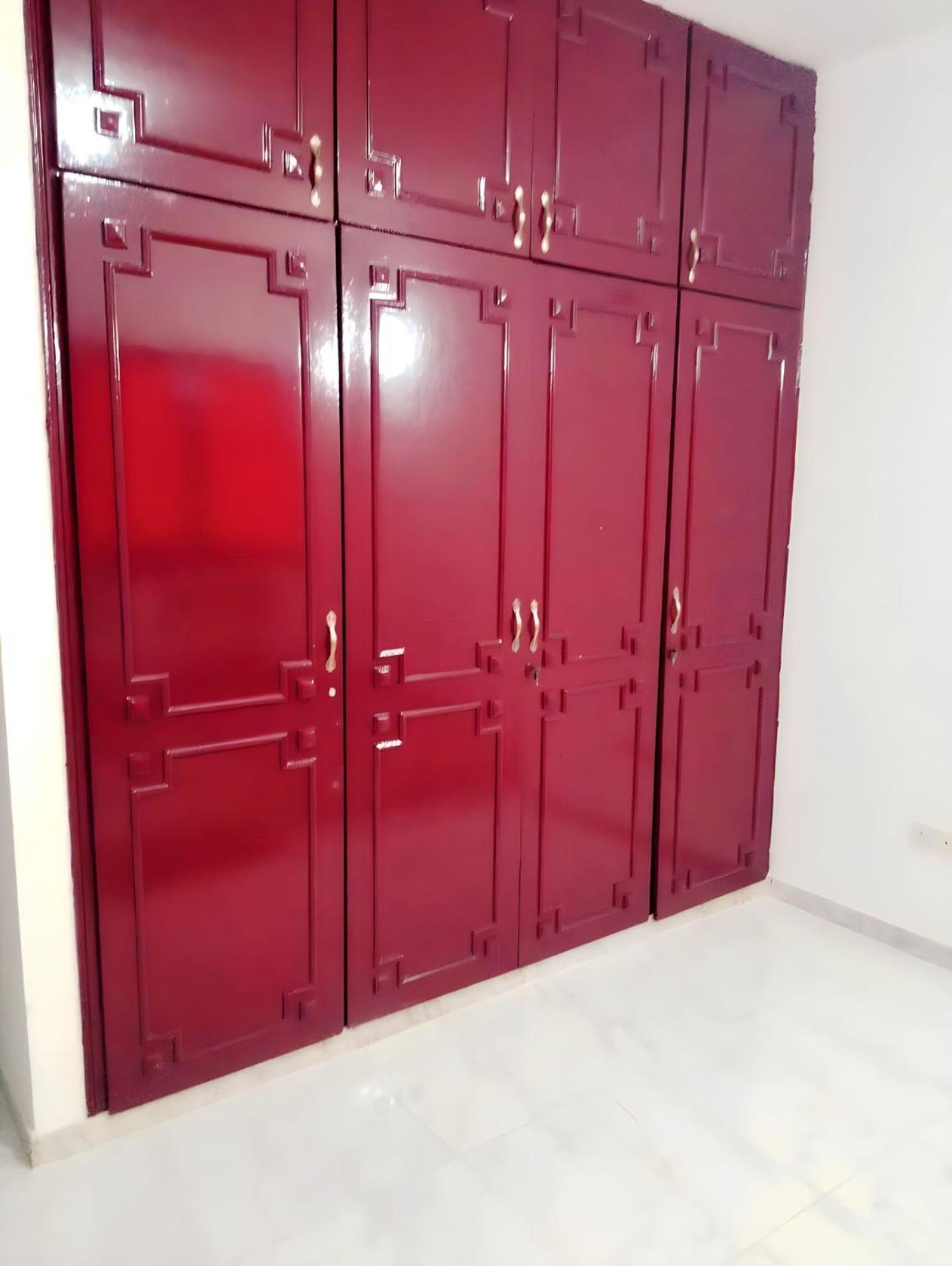 Corniche Street - For Males "Peaceful Bed Space" Abu Dabi Exterior foto