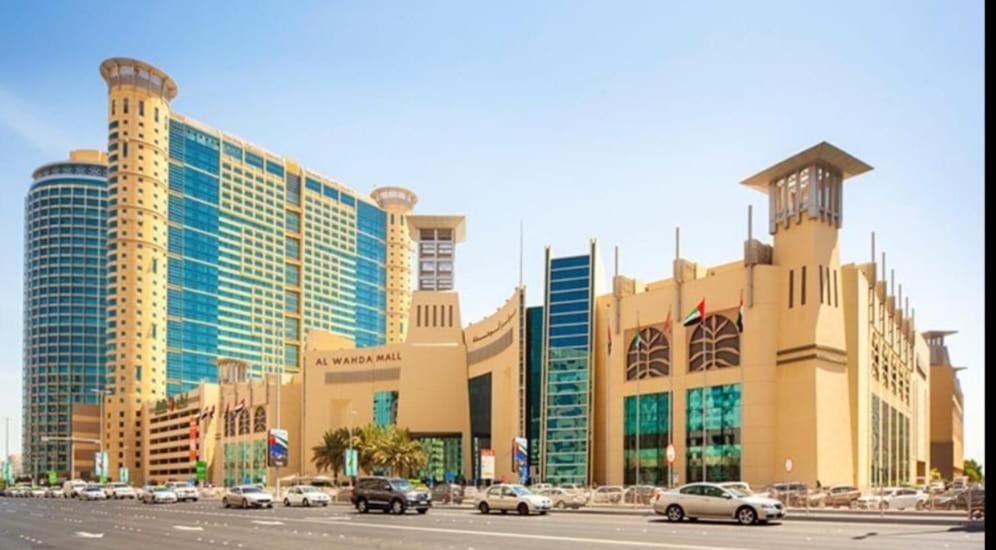 Corniche Street - For Males "Peaceful Bed Space" Abu Dabi Exterior foto
